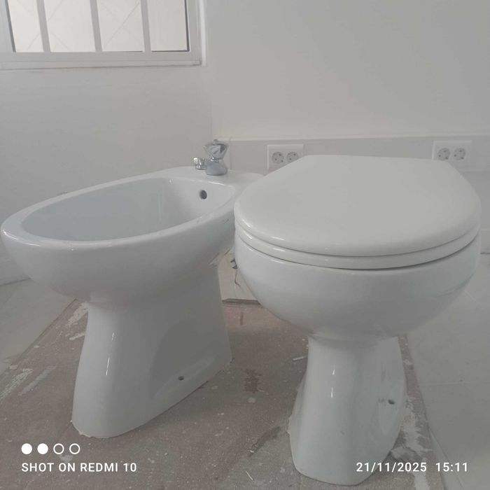 Combinação de equipamentos para casa de banho.