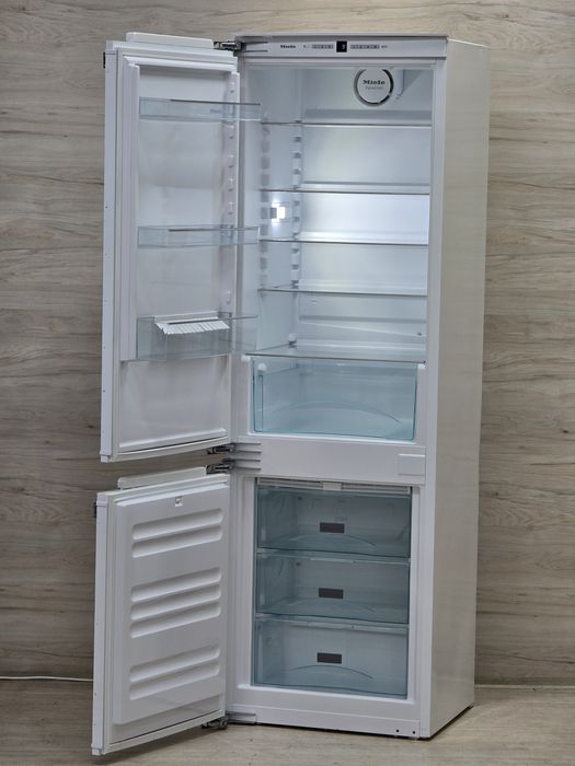 Холодильник Miele KFN37232™️ Супер.стан 2022рік DunaCool NoFrost