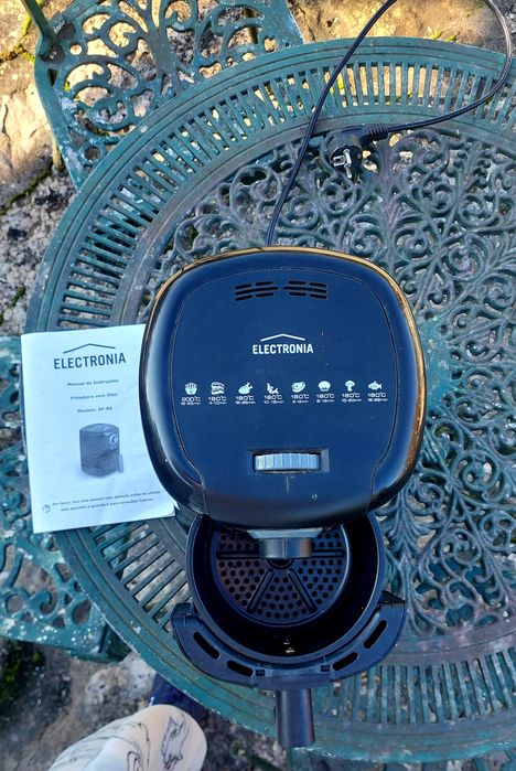 Fritadeira sem Óleo ELECTRONIA AF-89 – Airfryer – Excelente estado