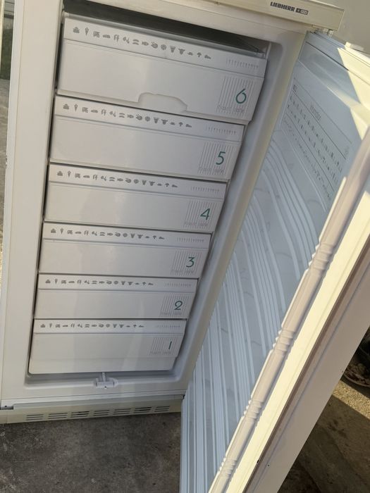 Продам морозильну камеру