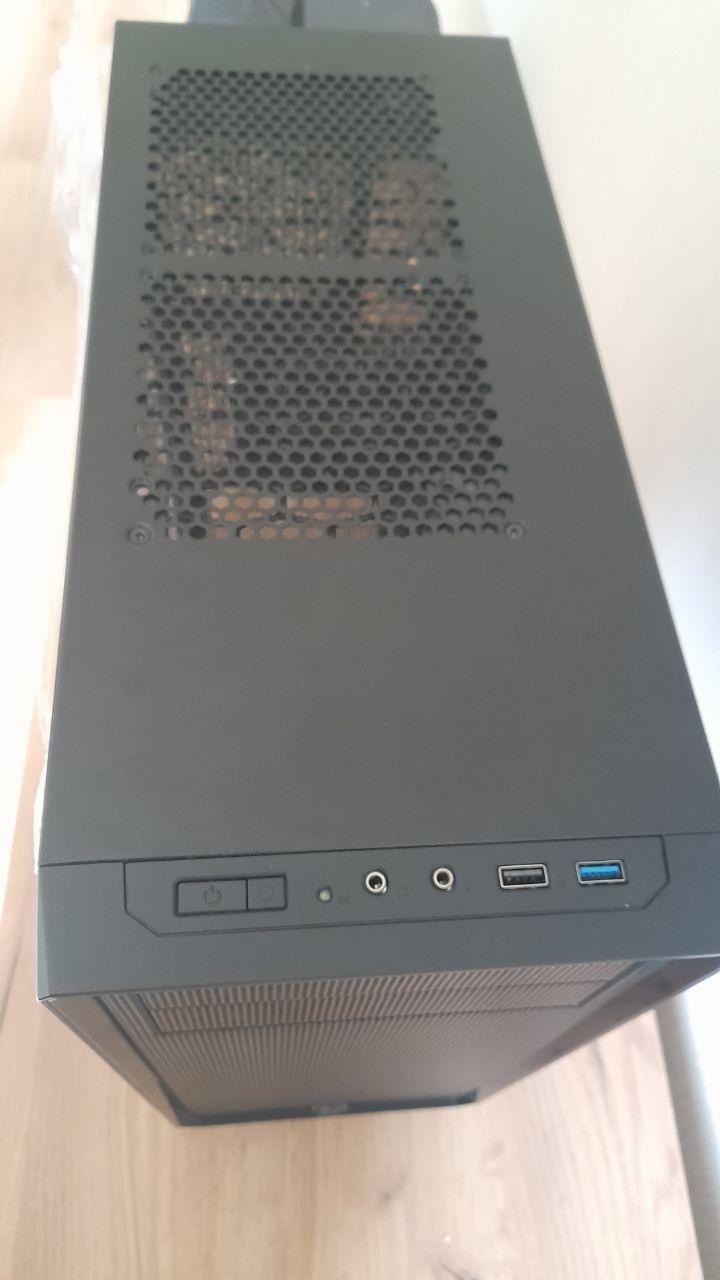 Корпус ПК Fractal design focus g