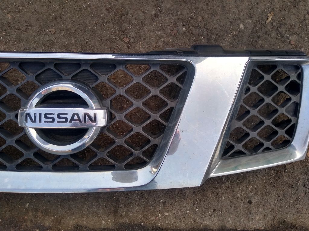 Grill atrapa nissan Pathfinder Navara oryginał