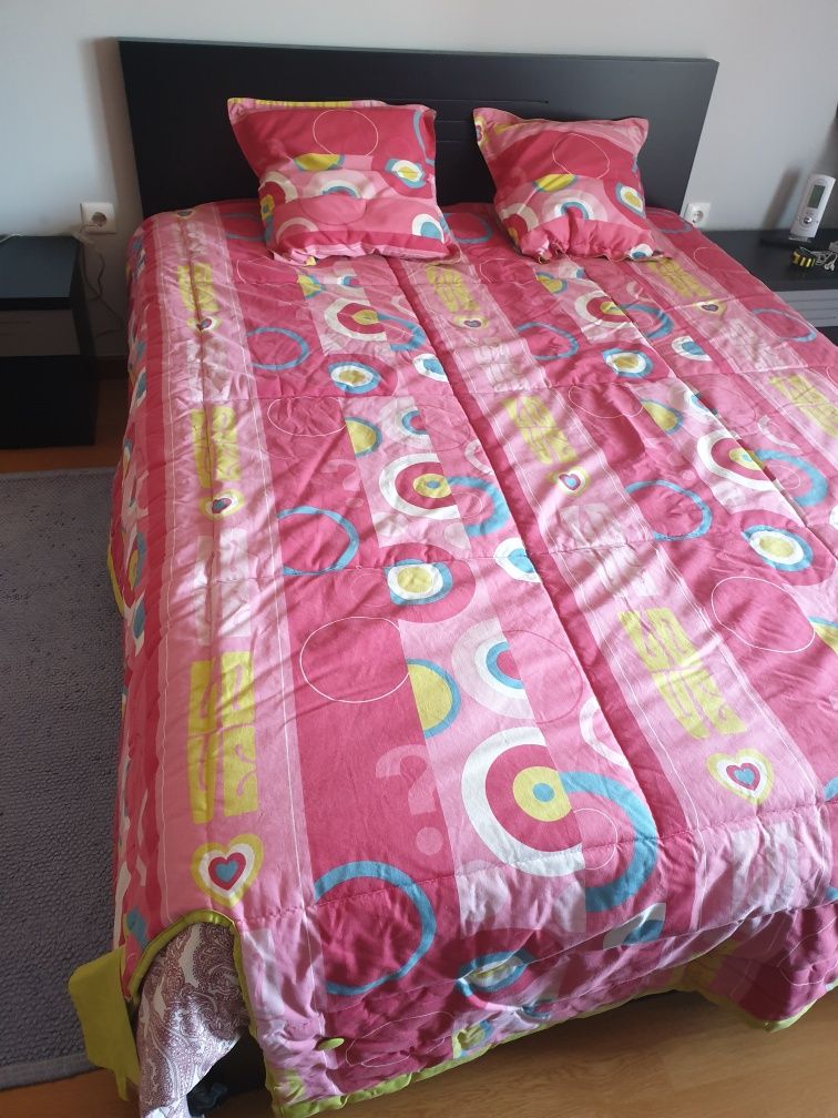 Edredão Rosa Cama de Casal + 2 Almofadas