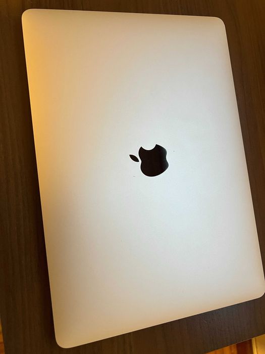 MacBook Pro 13'', 2,3 GHz i5, 8 GB DDR3, SSD 500 GB