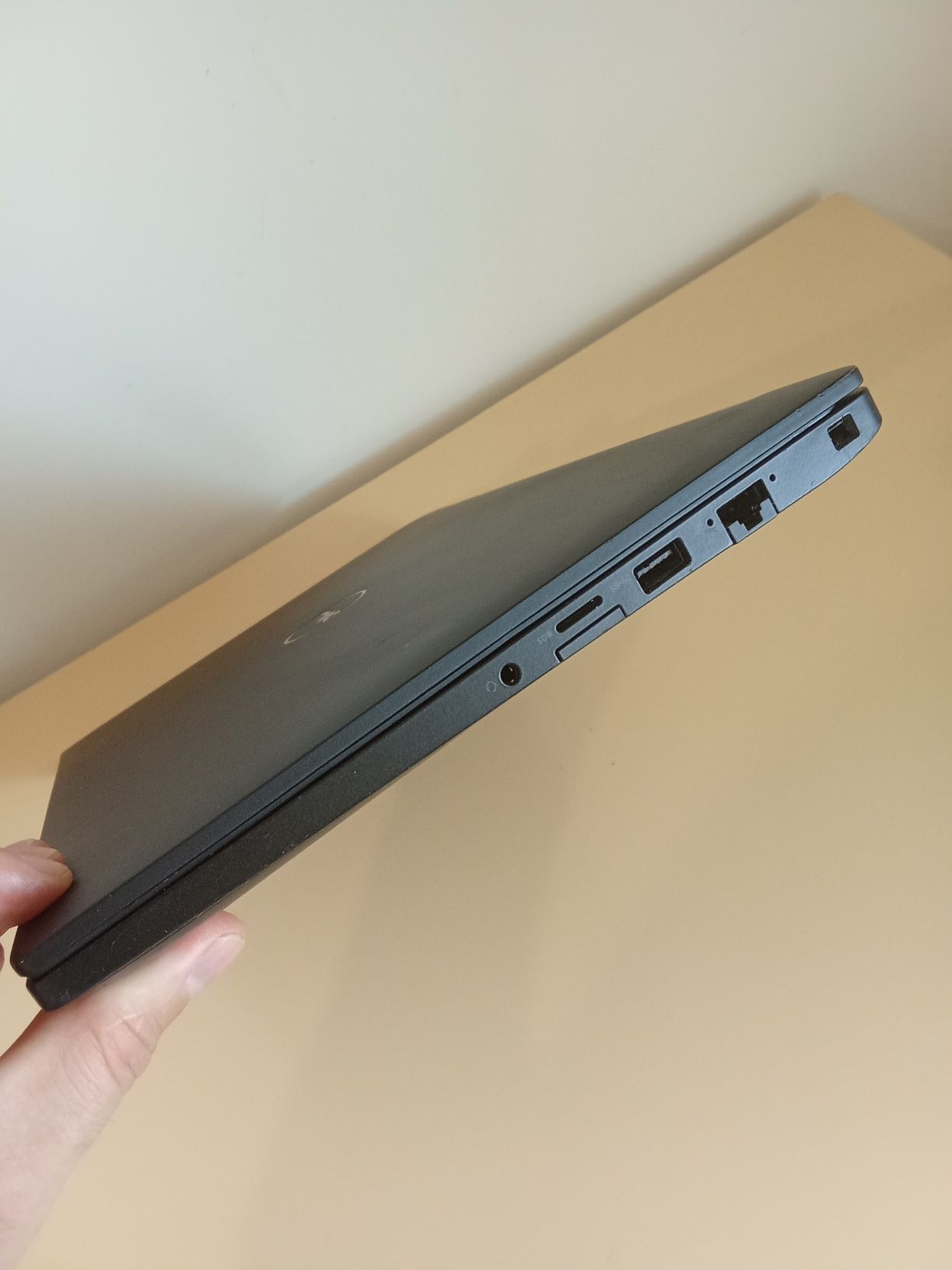 Dell Latitude 7480 i3-7100u ddr4 8Gb SSD m2 256Gb NVme