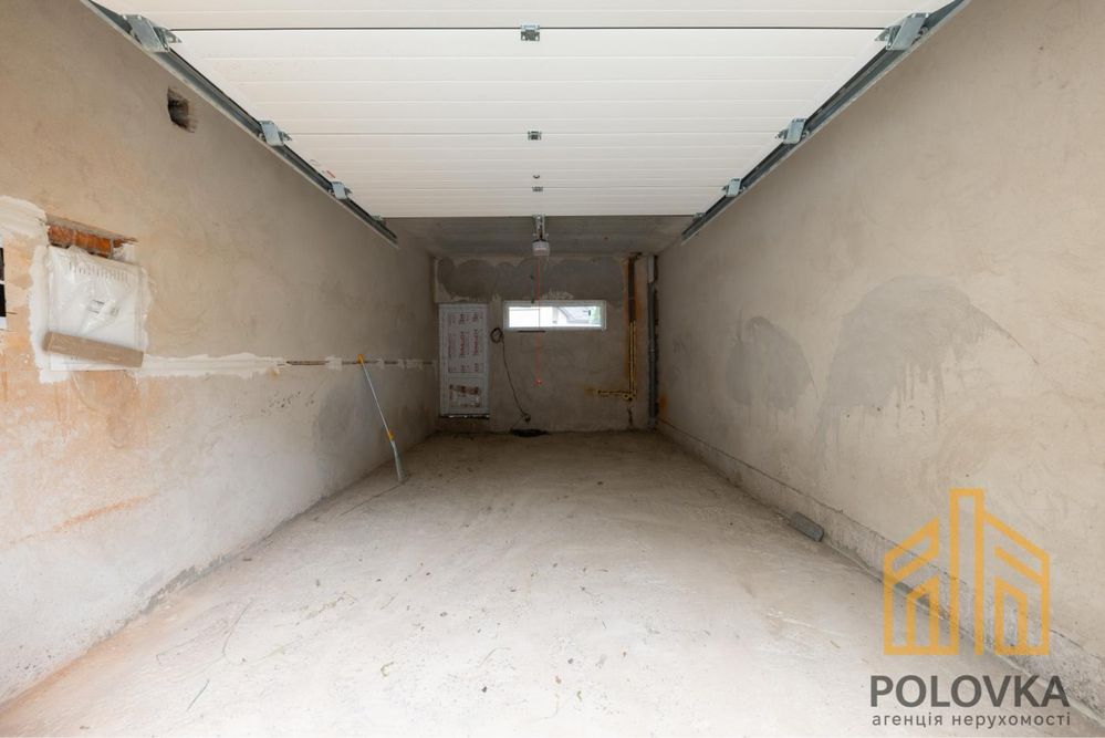 Продаж таунхаусу з гаражем в історичному центрі міста