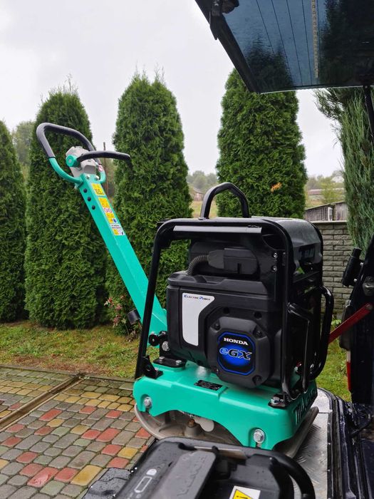 Електро - вібро плита марки HONDA.