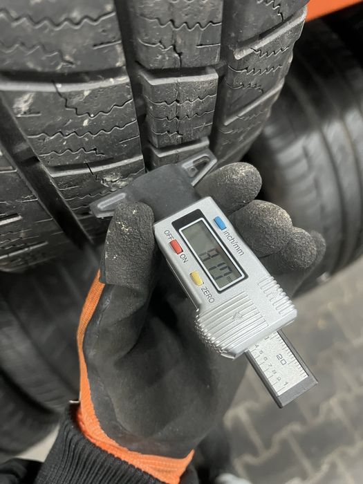 Шини,Резина,Пара,Зима 205/65/16c 107/105T Good Year Cargo Vector