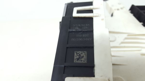 Fechadura / fecho porta trás esquerdo MERCEDES-BENZ Classe A (W176)