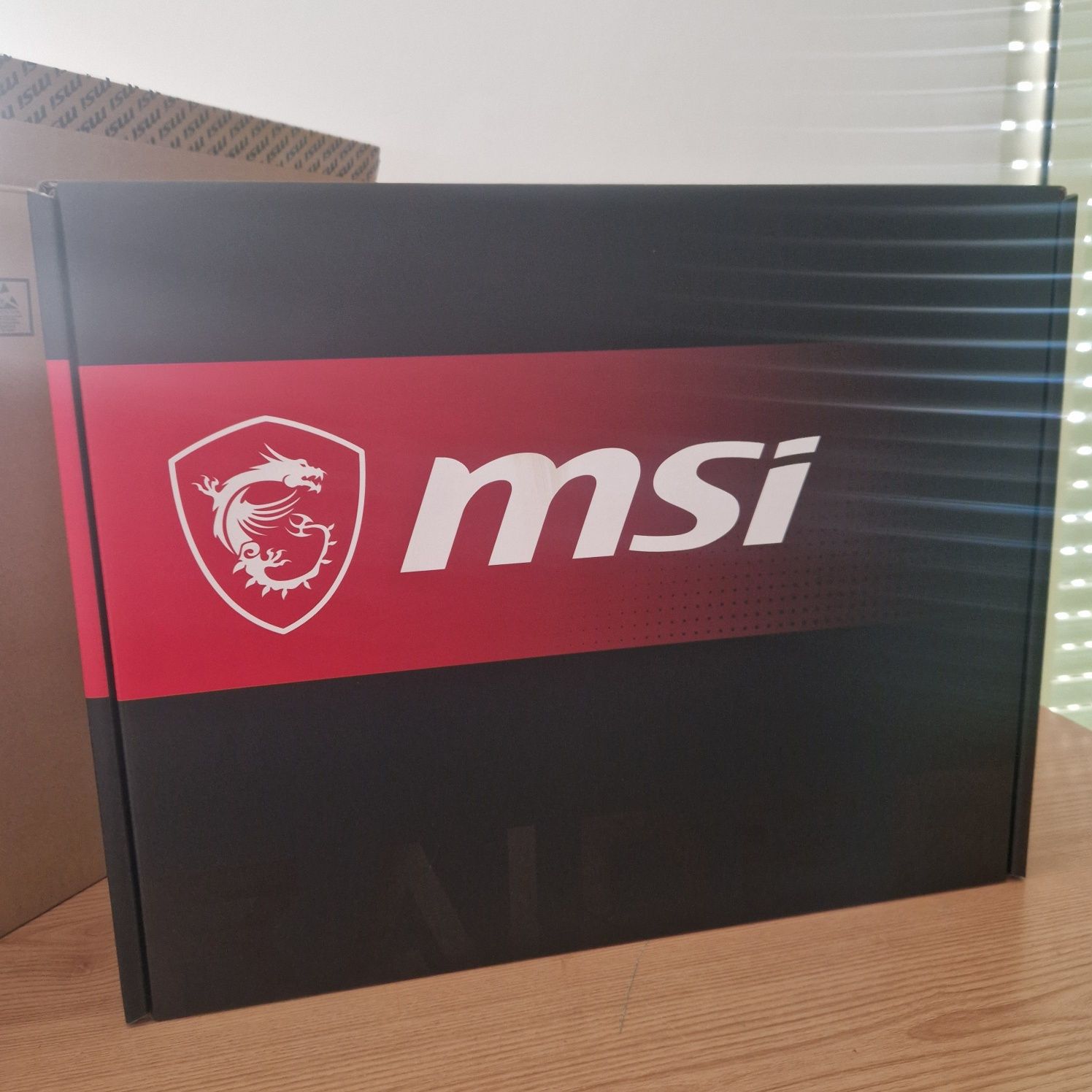 MSI Raider A18 HX Portátil Gaming