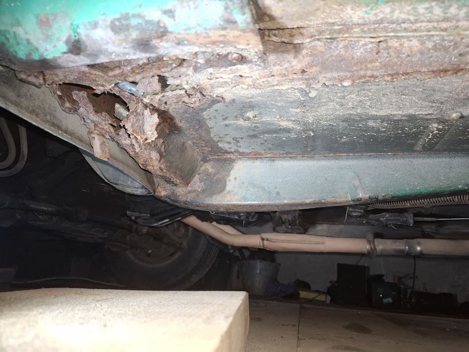 Продам Москвич 2140