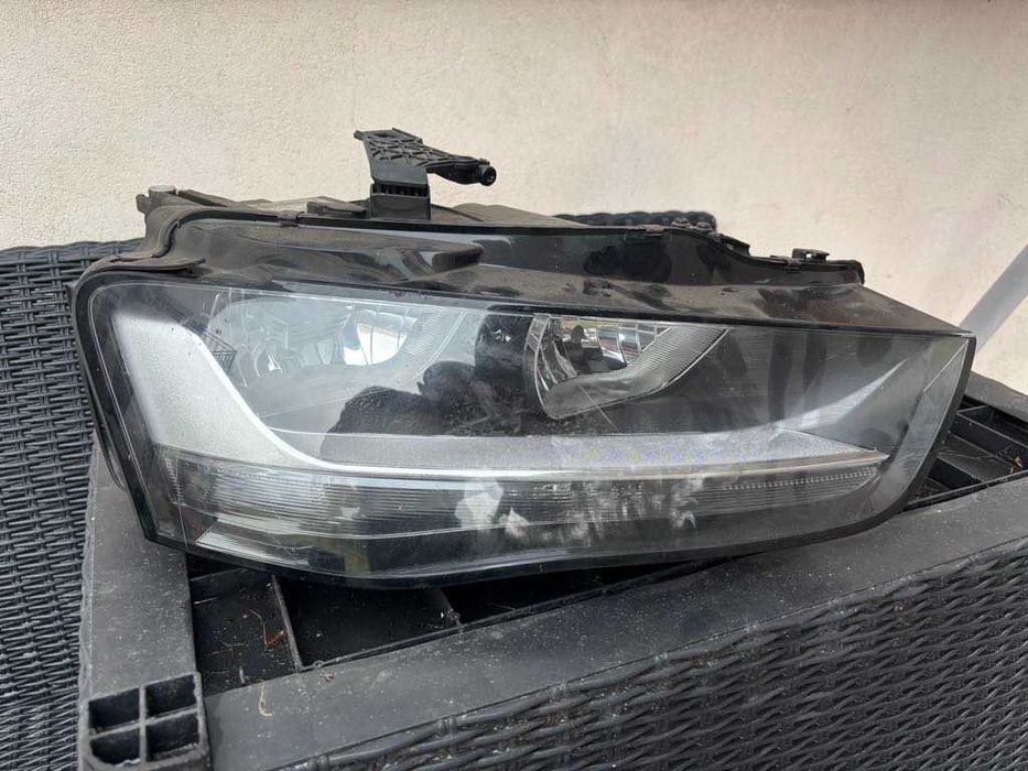 Lampa przód przednia prawa AUDI A4 B8 LIFT