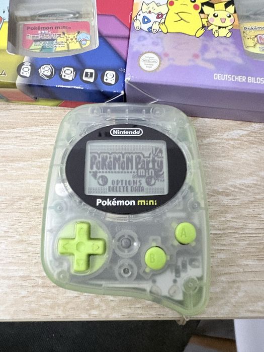(Biały Kruk) Nintendo Pokemon Mini + 2 gry