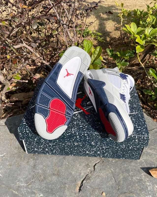 "Buty sportowe damskie"  Jordan_4_retro_Midnight_Navy_rozmiar.45