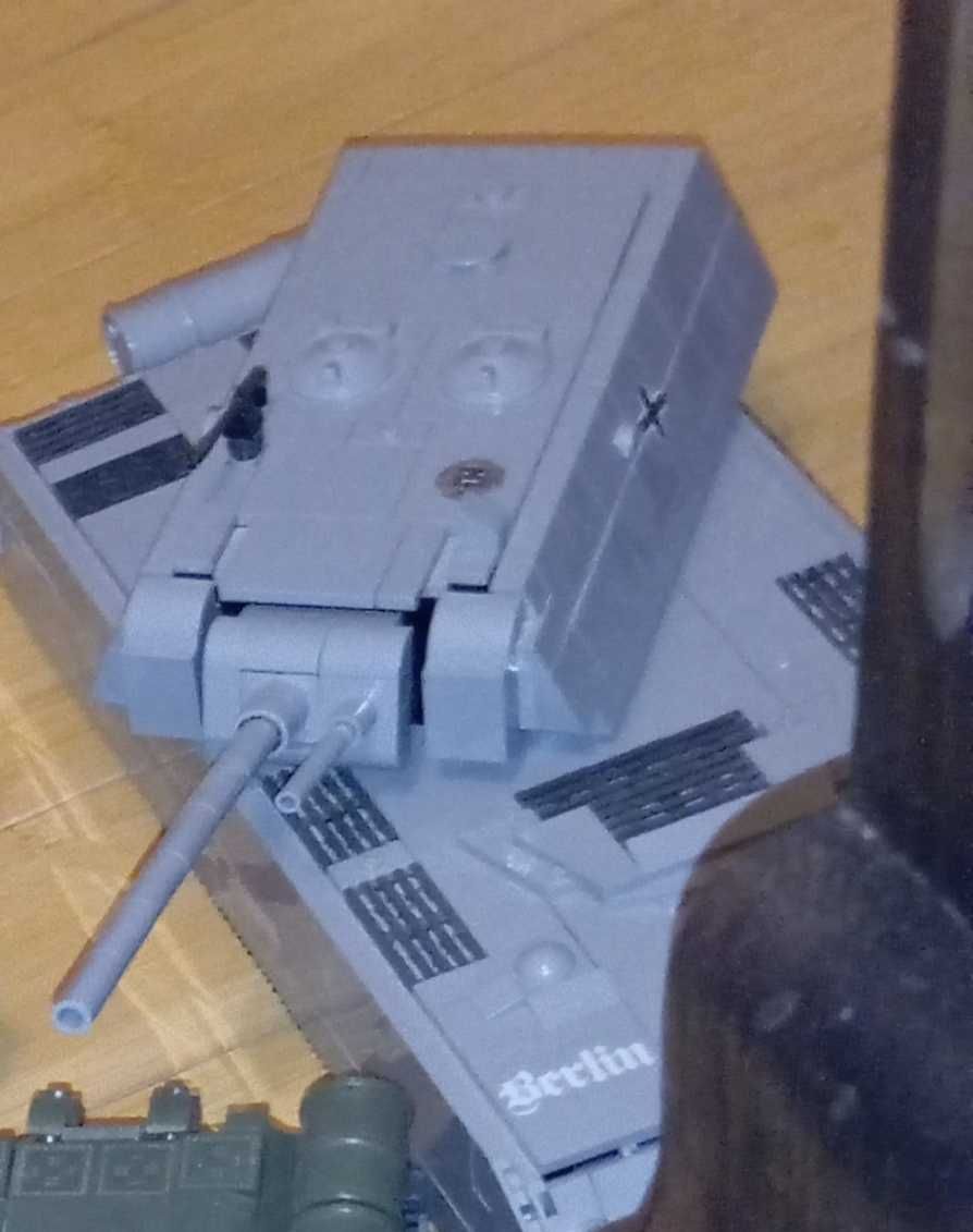 Klocki Cobi czołg Pzkpfw. VIII Maus