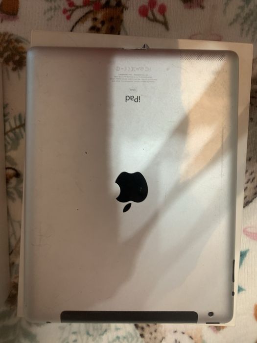 Продам другий Айпад
