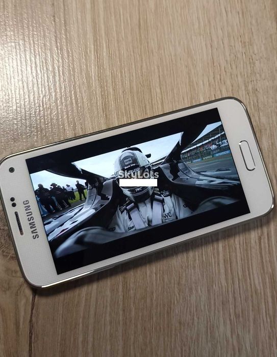 Мобільний телефон Samsung Galaxy S5 mini G800F Смартфон Стан нового