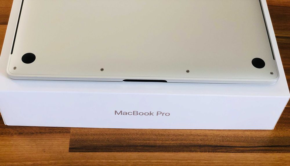 MacBook Pro 13-calowy 4-rdzeniowy PIERWSZY WŁAŚ. - STAN BARDZO ZADBANY
