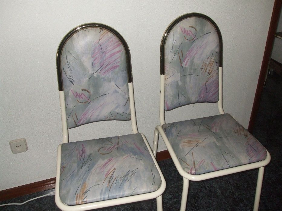 Mesa com cadeiras