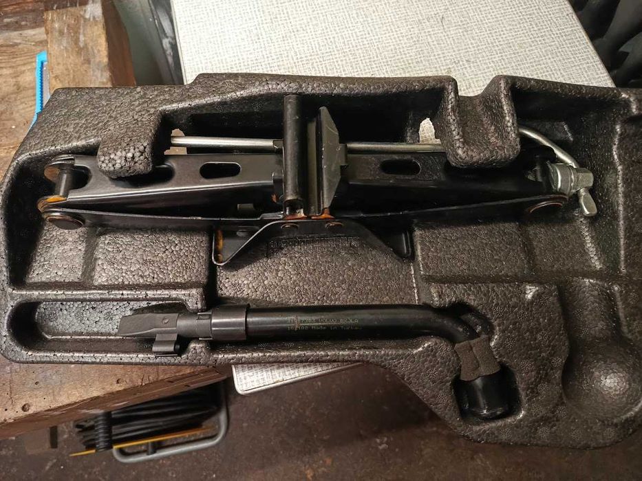 Koło dojazdowe Volvo, Ford, Peugeot , Renault, Jaguar+ zestaw