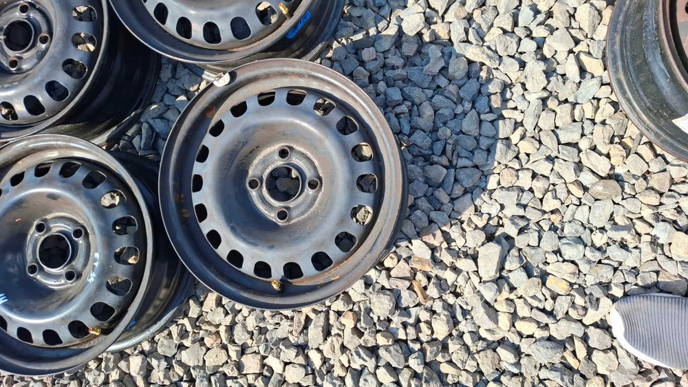 Felgi stalowe komplet Opel Corsa D 4x100 5,5Jx14 ET39 14"