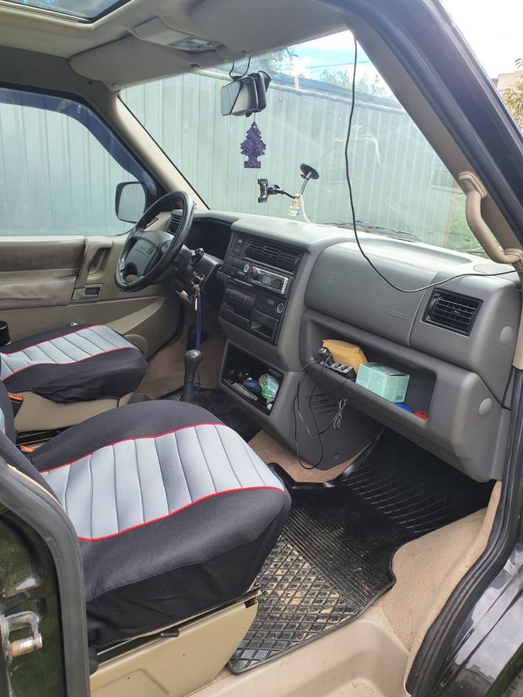 VW Caravelle 2.5