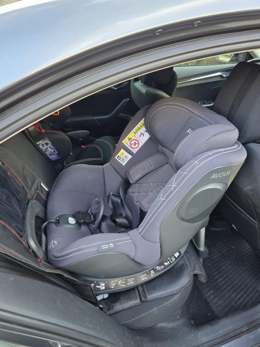 Fotelik obrotowy Avova 0-20 kg bezwypadkowy