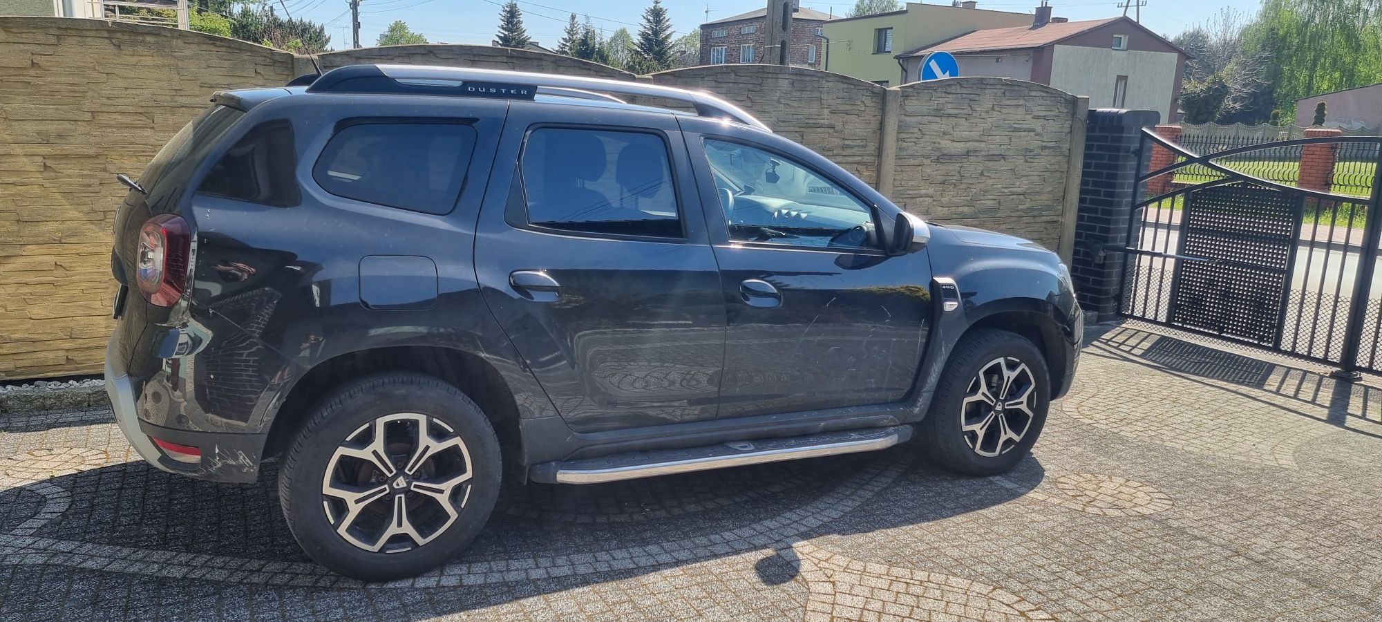 Dacia Duster, najbogatsza wersja Prestige. Dobry stan, nie szukodzona.