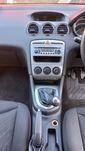 Peugeot 308 SW 2008 - lewarek zmiany biegów wybiera