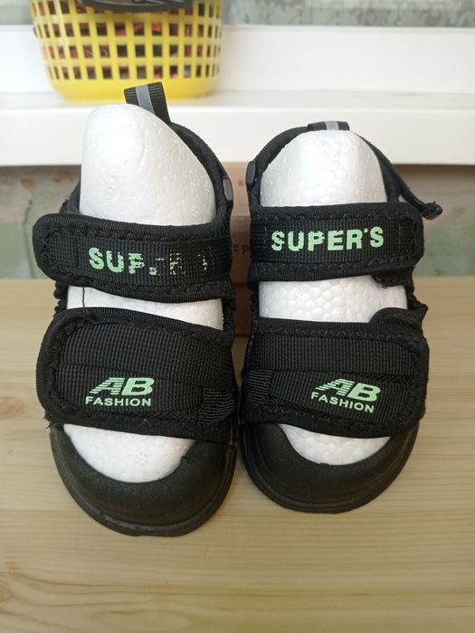 Босоніжки дитячі,26р