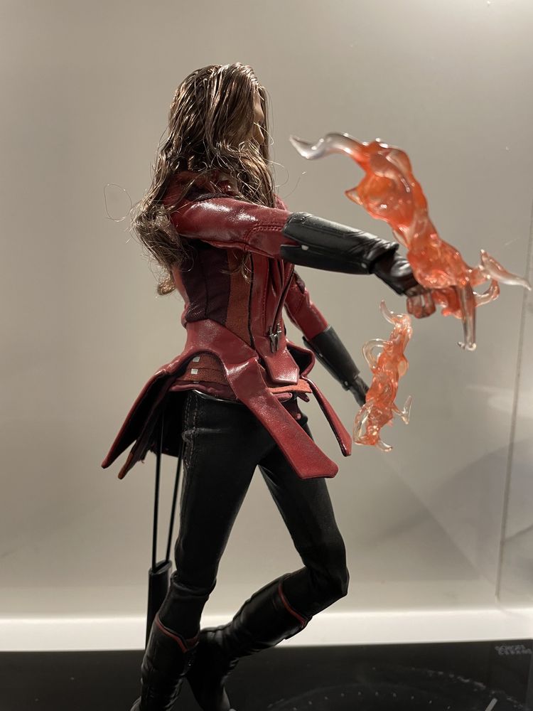 Scarlet Witch - figurka 1/6 custom - jak Hot Toys - Marvel, Avengers