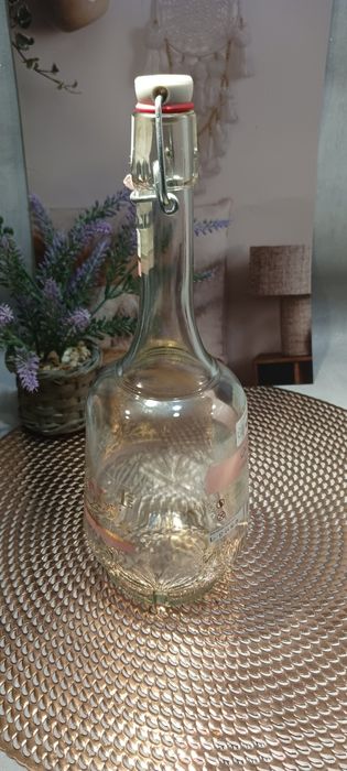 Butelka z korkiem ceramicznym