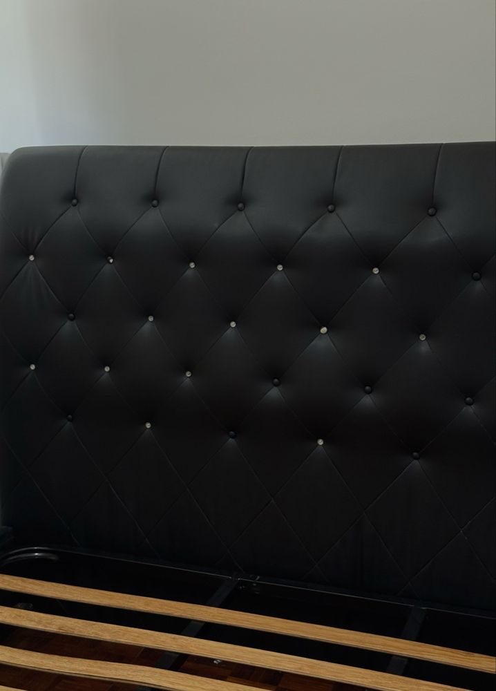 Cama de Casal Queen size 160x200 com Estrado