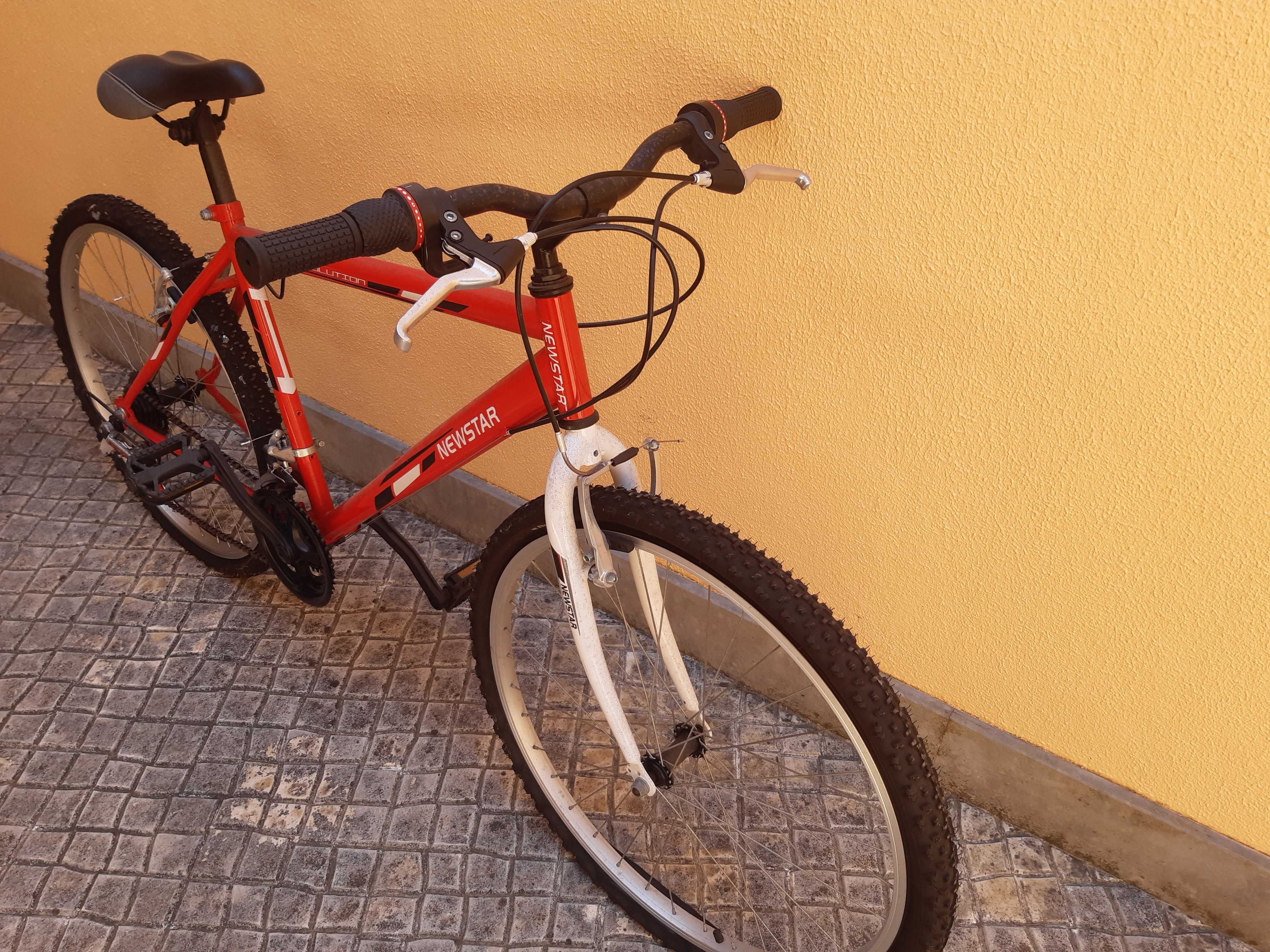 Bicicleta Marca NEWSTAR, Modelo Evolution, 12 Velocidades, bom estado