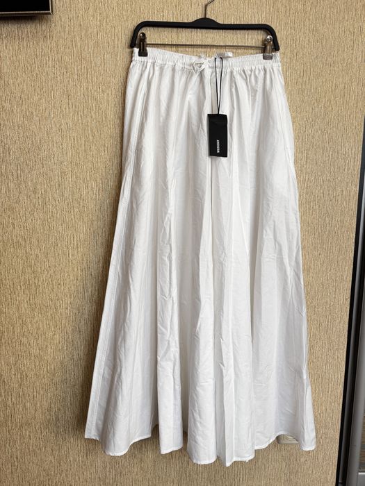 біла спідниця з  карманами , резинкою, завʼязками в поясі weekday