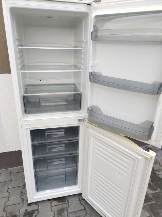 Холодильник з Європи POLAR 165  cm. Гарний стан.4 ящики морозилка