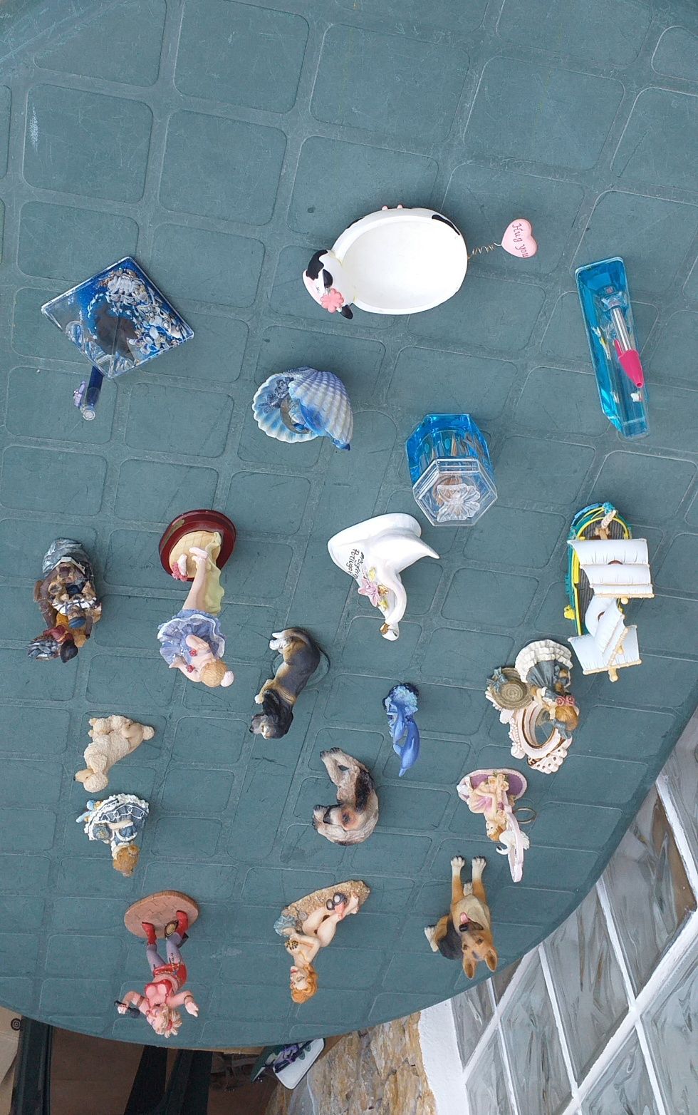 Estatuetas em porcelana