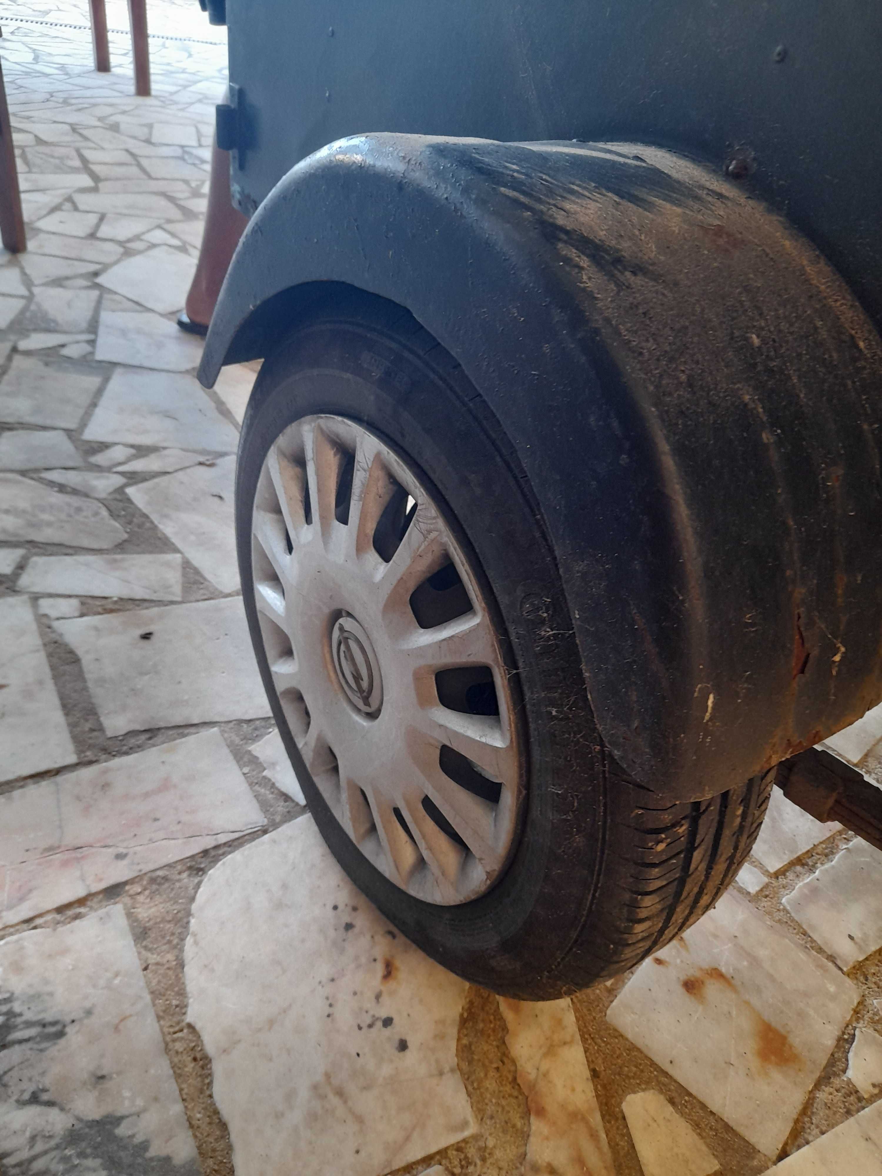 Reboque para cães em excelente estado