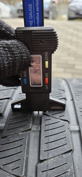 Зимові шини Pirelli Sottozero 275/35 R19