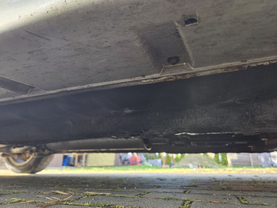 Opel Vectra B J95 oryginalny przebieg Srebny opony zimowe HAK