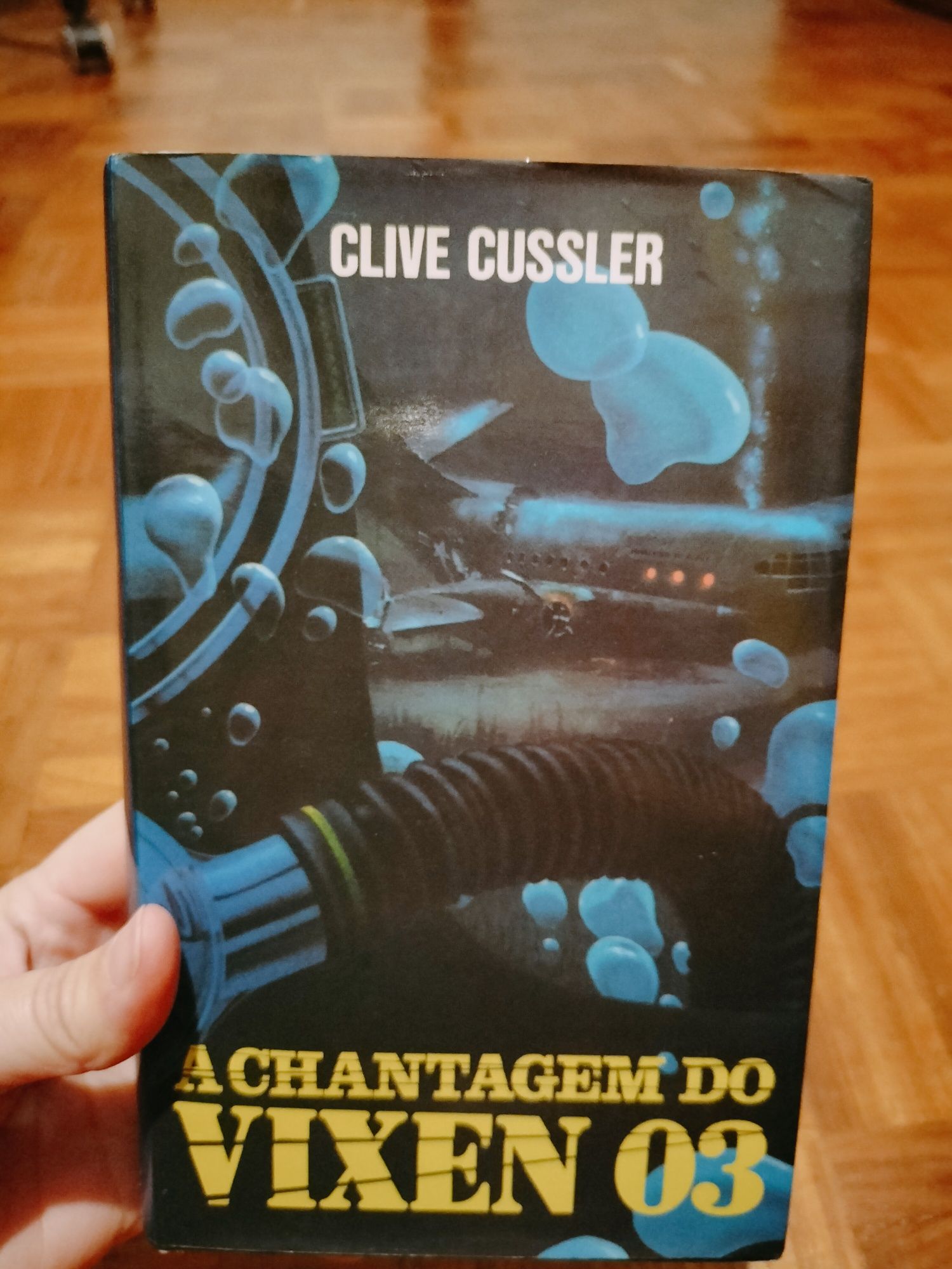 Vários livros baratos