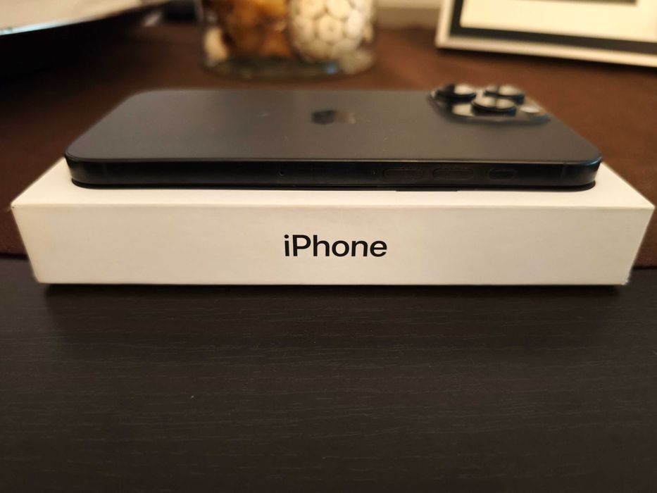 iPhone 16 Pro Max Black Titanium 256GB com fatura e extras