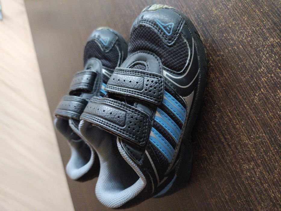 Buty adidas r. 24