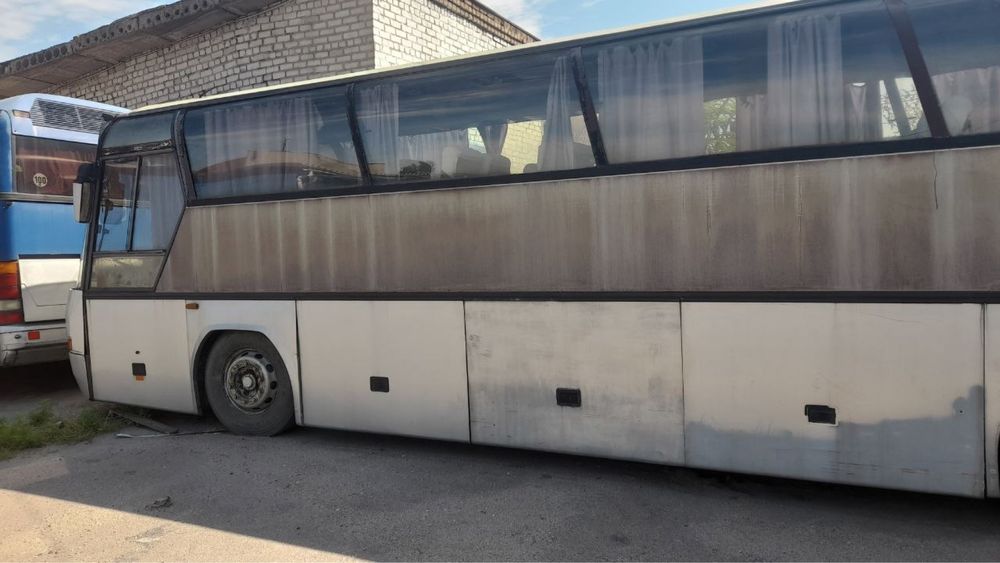 Продам автобус Neoplan N216 під ремонт або на розборку.
