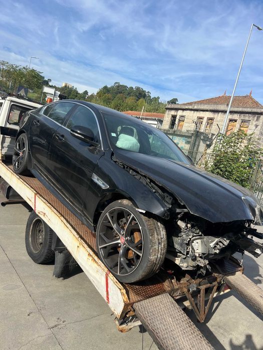Jaguar XE 2.0 Para peças