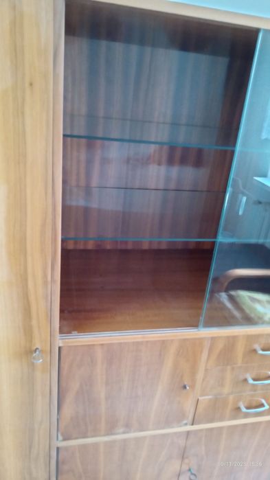 Sprzedam Kredens PRL do lekkiej renowacji. Poznań.