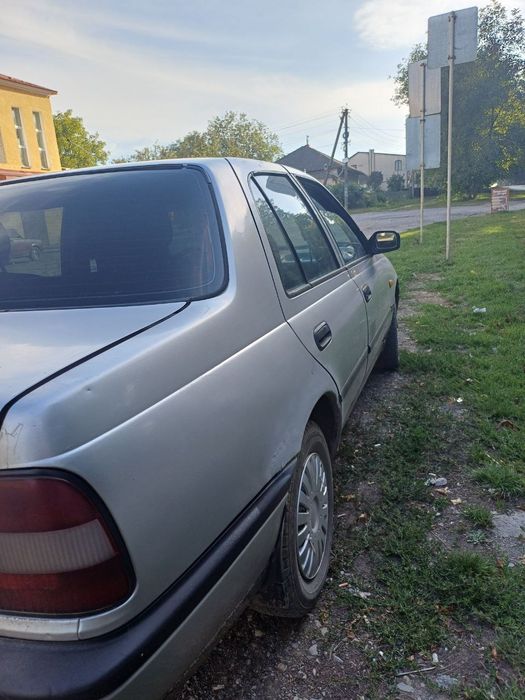 Nissan Sunny 1993 року 2.0 дизель 1200$ На ПРОДАЖ