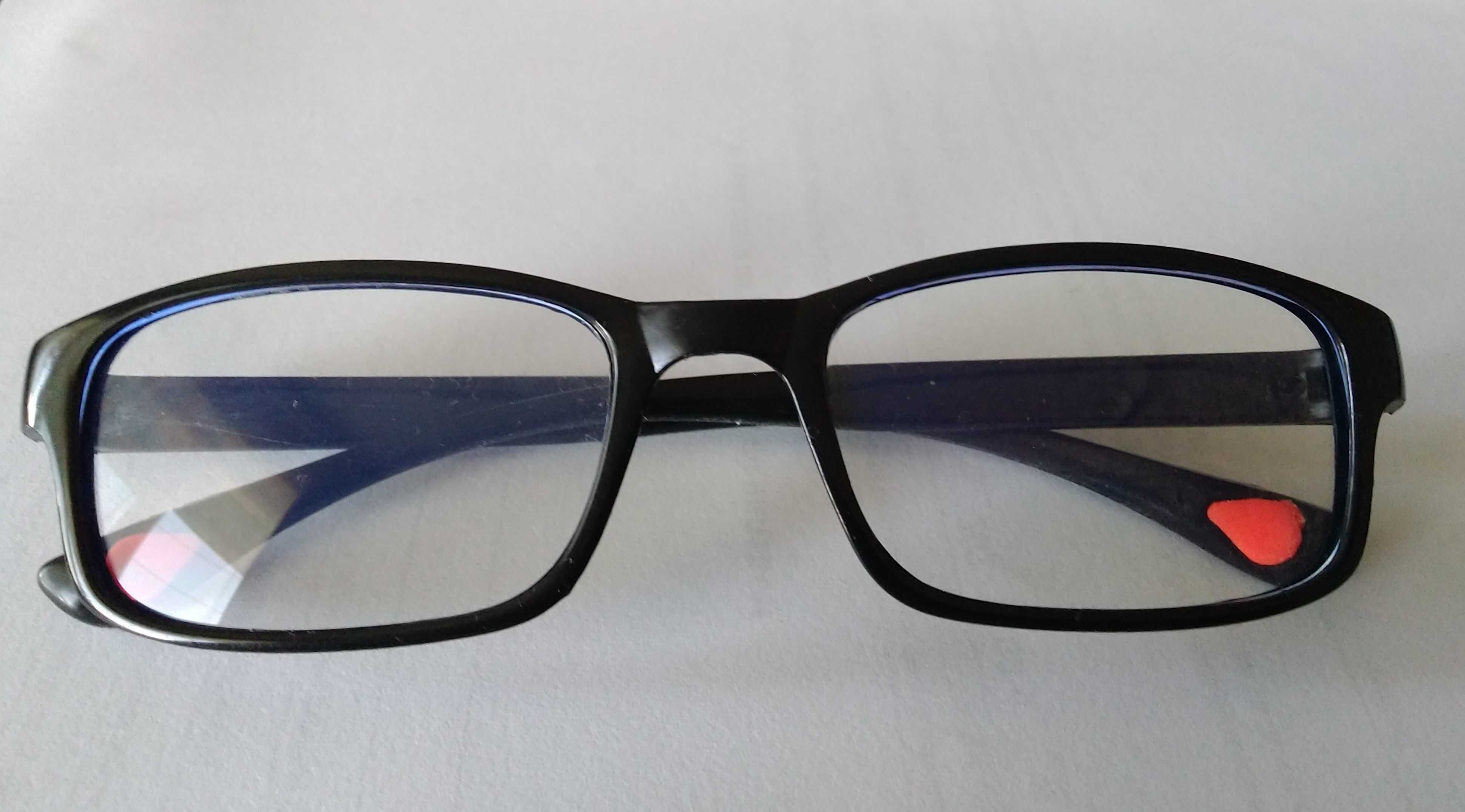 Нові готові окуляри для читання, якісні +1,75, із чехлом