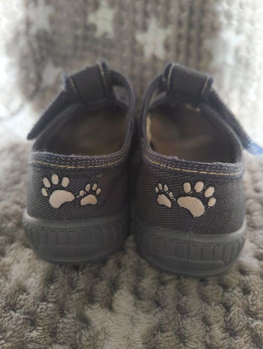 Kapcie chłopięce MD, do przedszkola r. 26