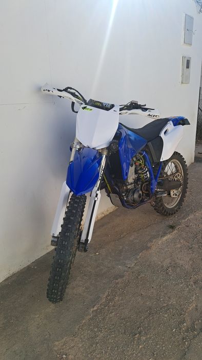 Yamaha YZF 400 Matriculada